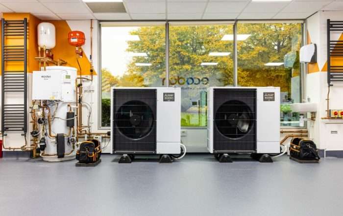 LCL-accredited heat pump training